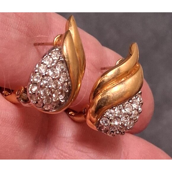 Vintage Butler Rhinestone Swirl Earrings Pierced Gold Tone - Picture 2 of 4